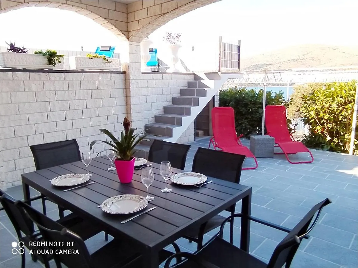 Apartment Villa Sandrina Donji Okrug