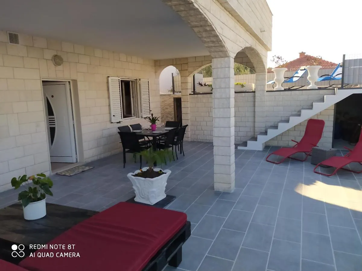 Villa Sandrina Donji Okrug  Hırvatistan